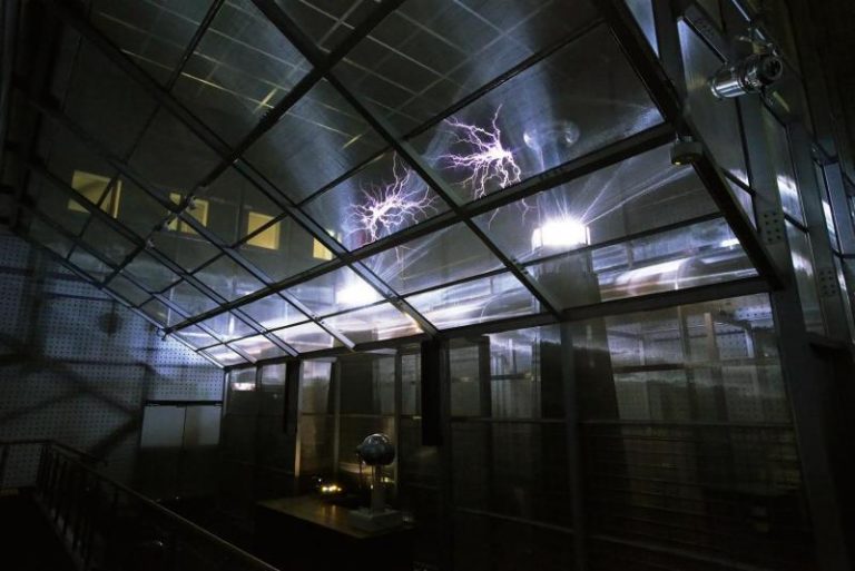 名古屋市科学館「放電ラボ」
