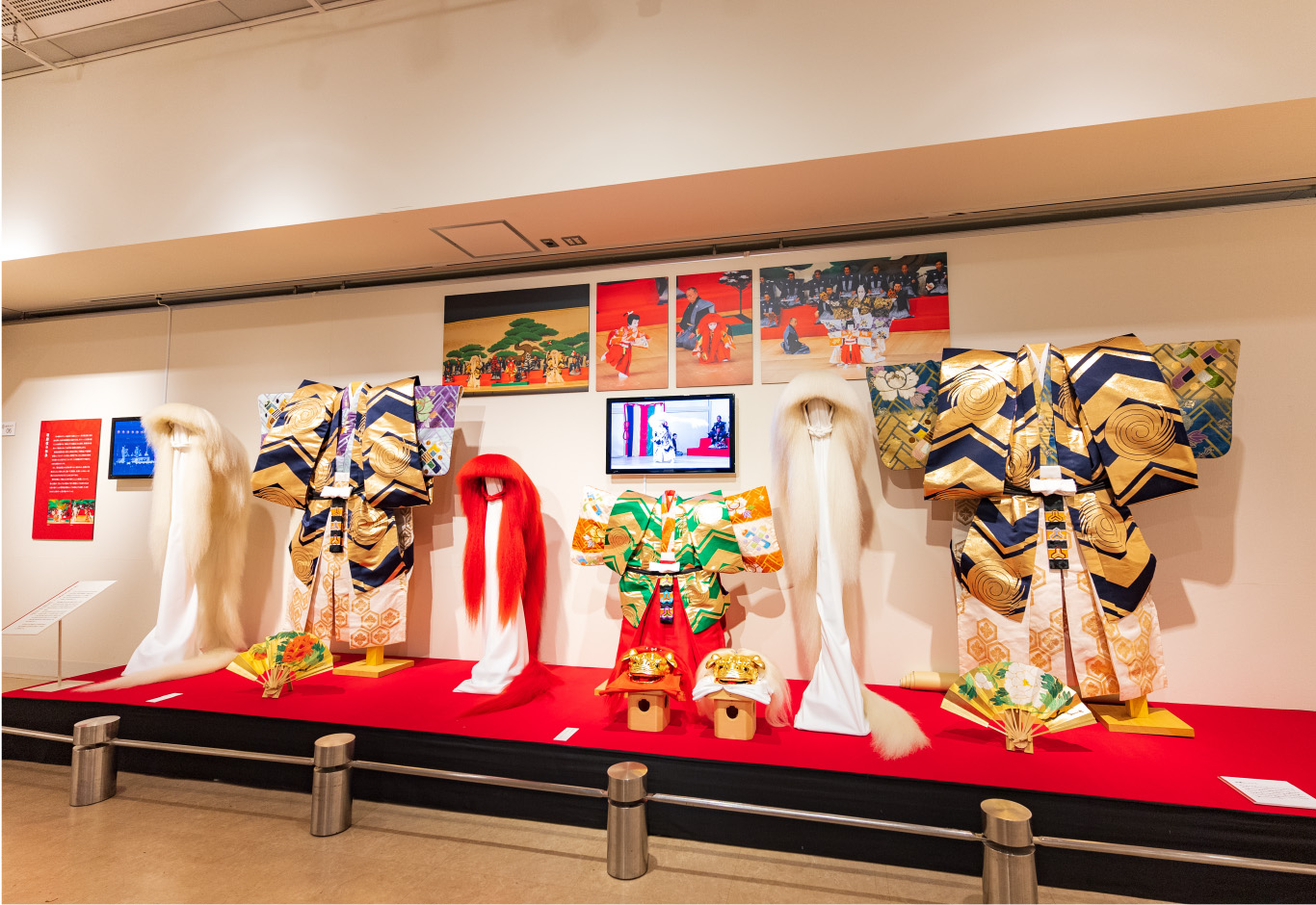 「門出祝寿連獅子」の展示